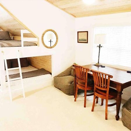 Liz Lane Cottage- Entire Guesthouse チャールストン エクステリア 写真