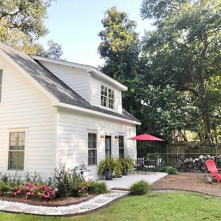 Liz Lane Cottage- Entire Guesthouse チャールストン エクステリア 写真
