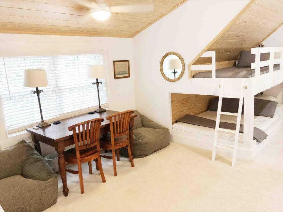 Liz Lane Cottage- Entire Guesthouse チャールストン エクステリア 写真
